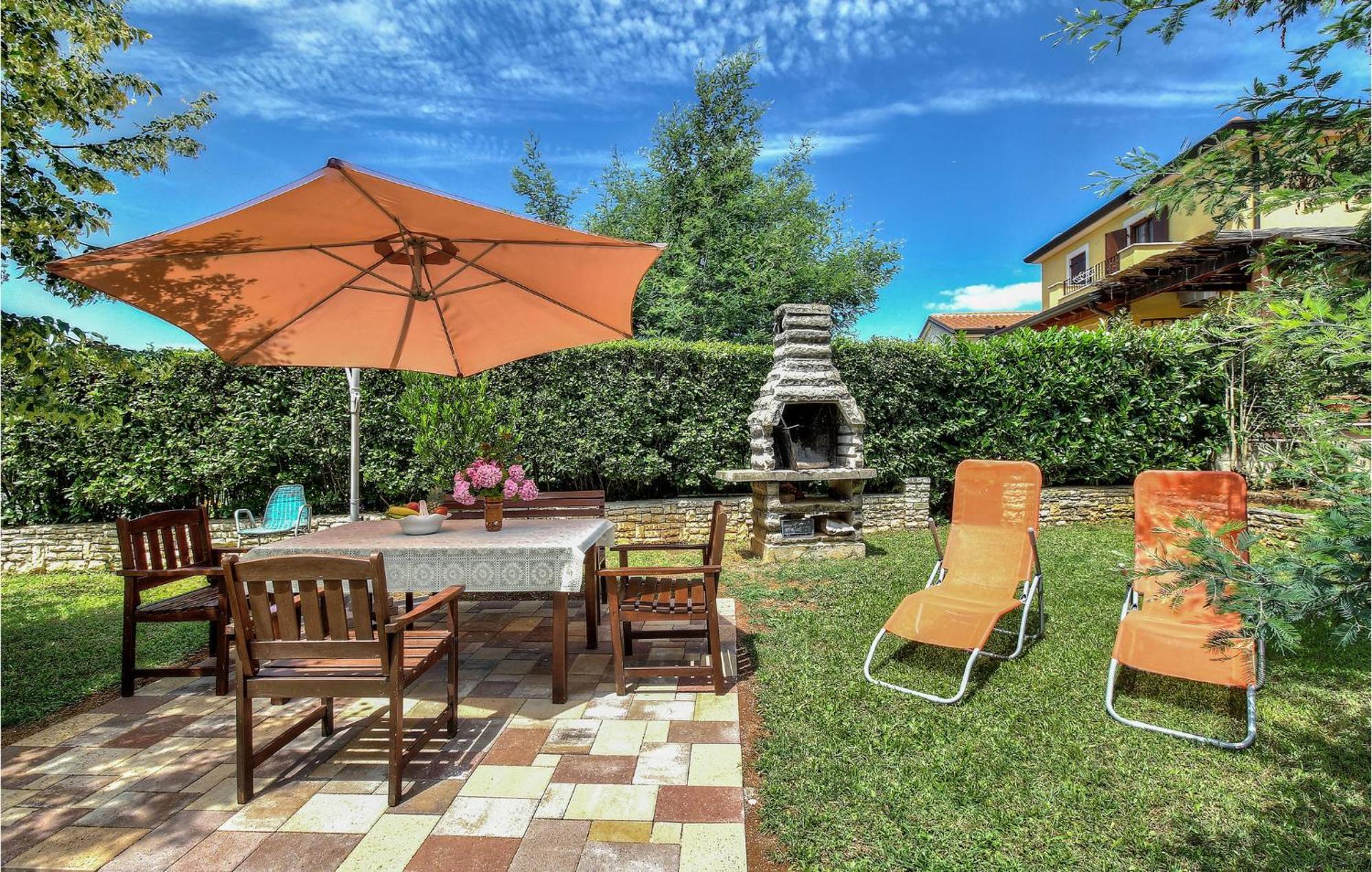Amazing Apartment In Porec With Wifi Extérieur photo